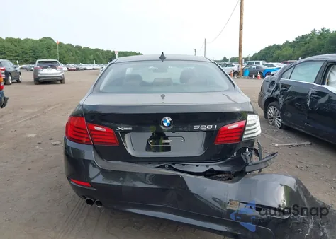 2014 BMW 528 xDrive из США, поврежденный, VIN WBA5A7C50ED615857